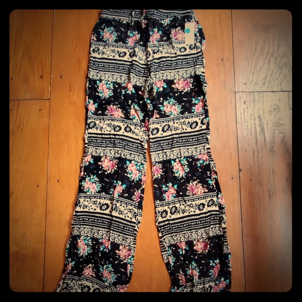 NEW Floral pants